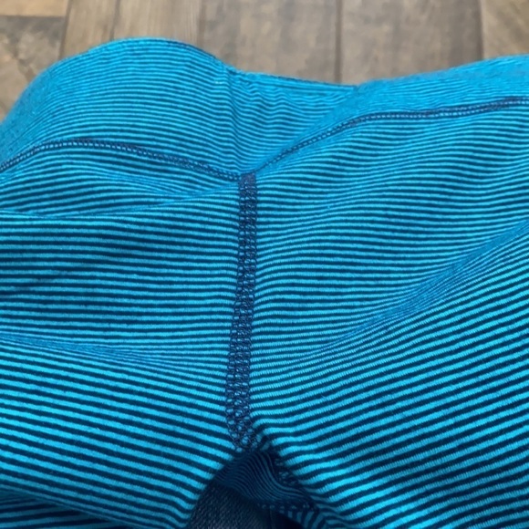 Patagonia blue striped leggings size medium - Picture 12 of 12